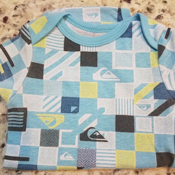 Quiksilver baby bundle - Picture 3 of 4